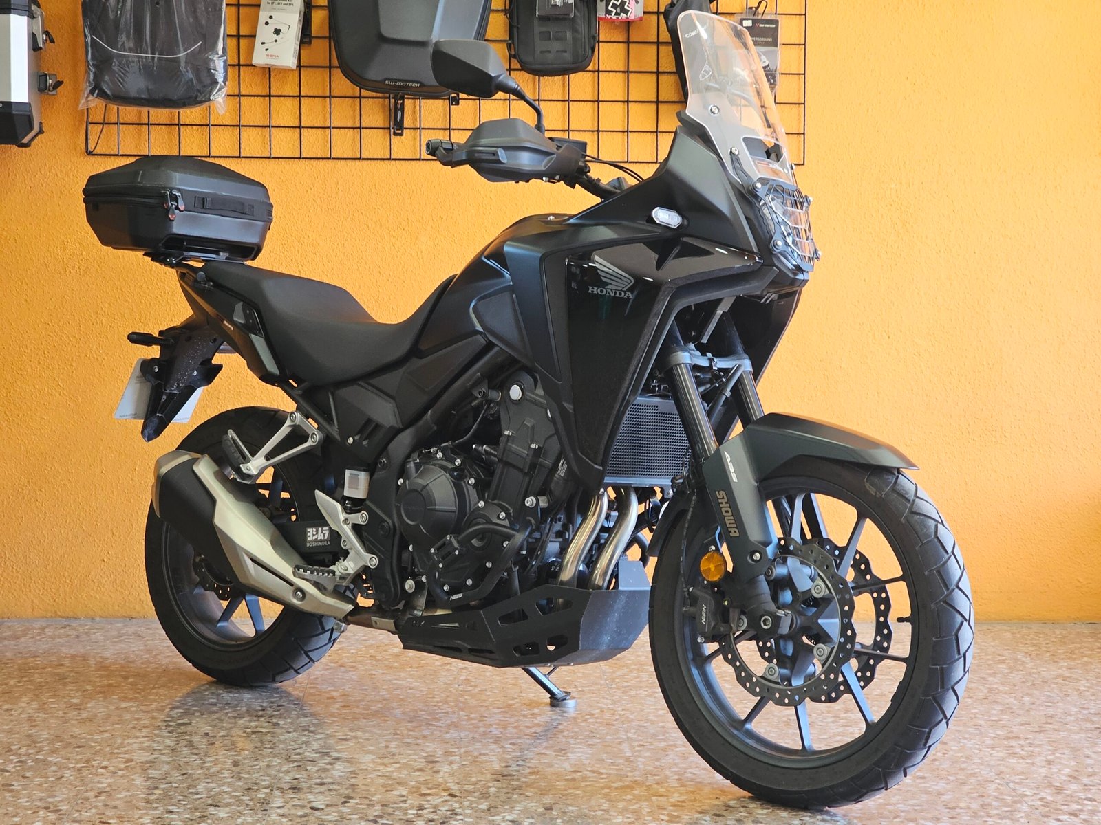 Alquiler HONDA NX500 en Valencia